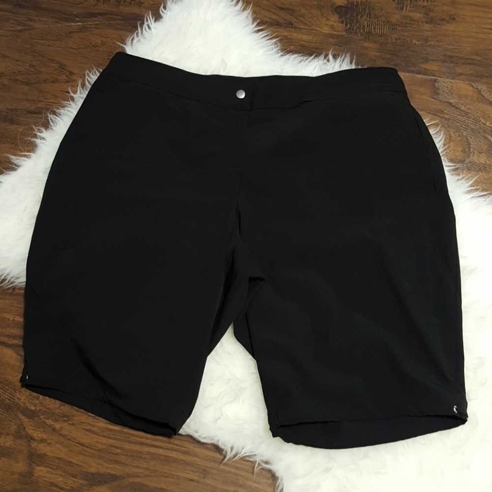 Chicos zenergy shorts size 3